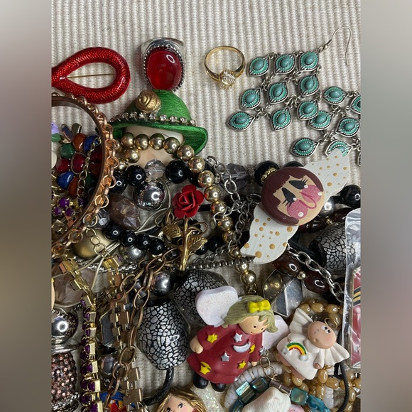 Estate Vintage Jewelry Lot – Mixed Pieces – Untested Watches - Picture 10 of 10